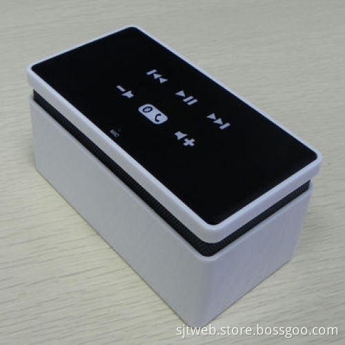 Mini Bluetooth Speaker with 10W Output Power, 5V, 500mA Charging Voltage